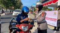 Sambut HUT Polwan Ke 76, Polwan Polres Takalar Pengaturan Lalin dan Ajak Pengguna Jalan Raya Tertib Berlalu Lintas