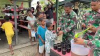 Satgas Pamtas RI-PNG Yonif122/TS Beri Bimbel Pada Anak-Anak Perbatasan Dirumah Baca Pos Kalimo